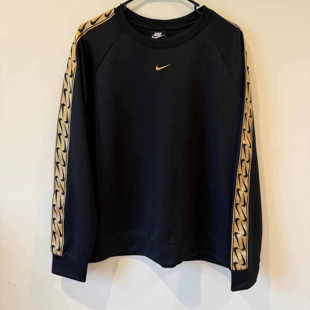 Nike Sportswear Women's Logo Tape Crew Sweatshirt Black Size L